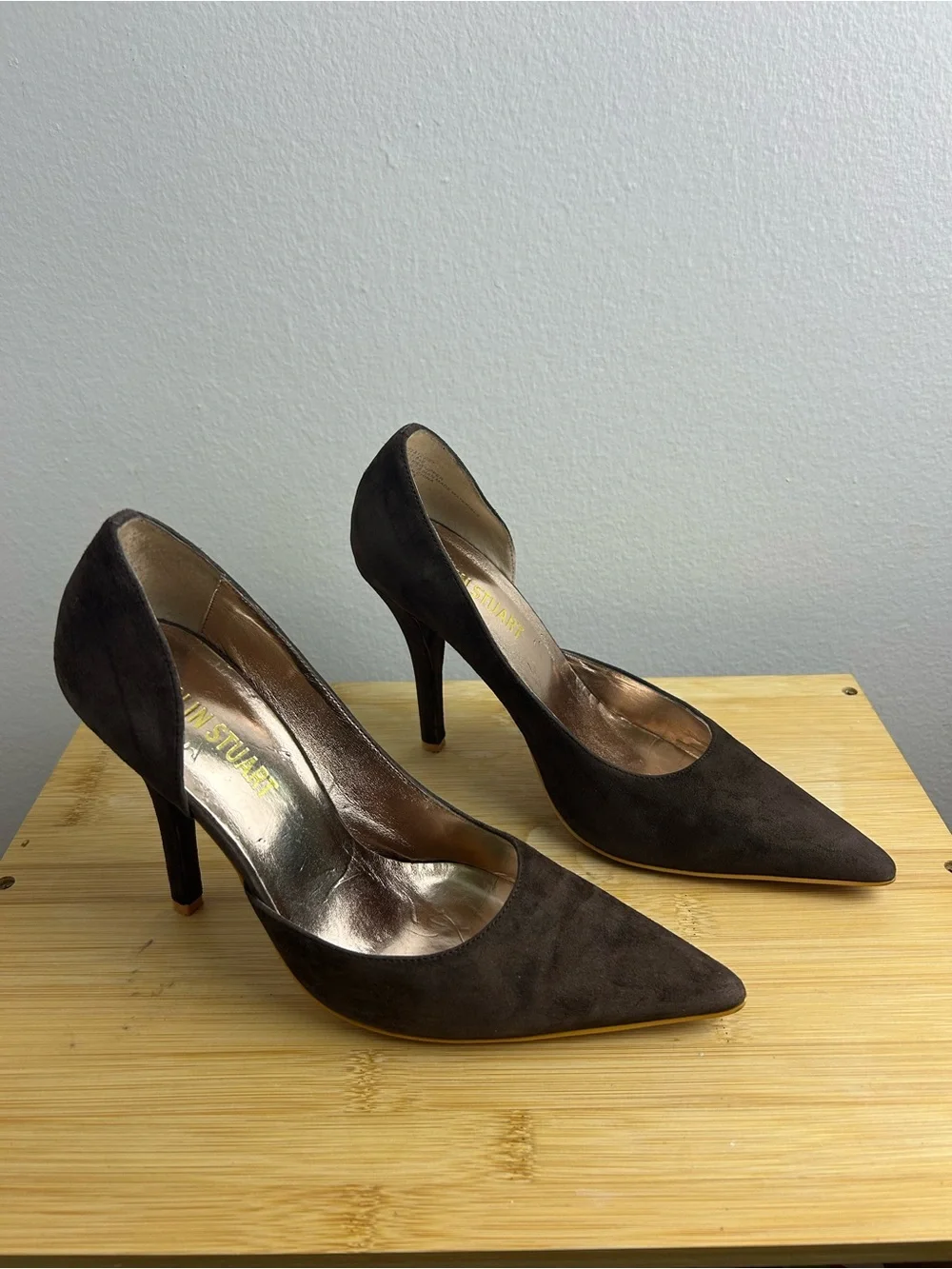 Colin Stuart Women’s Size 7.5B Brown Suede Pointed-Toe Pumps